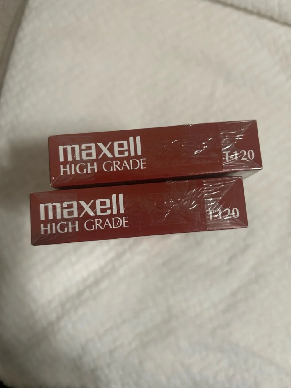 2 Maxell High Grade T-120 246m VHS Blank Tapes - New Sealed- for H-Fi VCRs